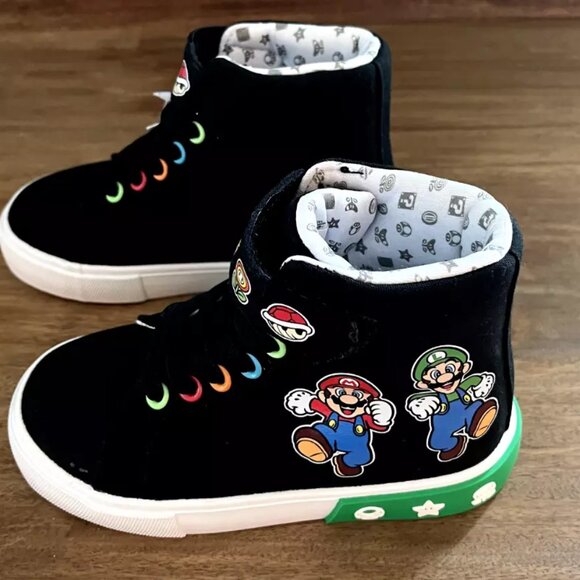 NINTENDO Super Mario SNEAKERS HIGHTOPS Sz 10 SHOES Official Licensed Product-NWT - Picture 1 of 3